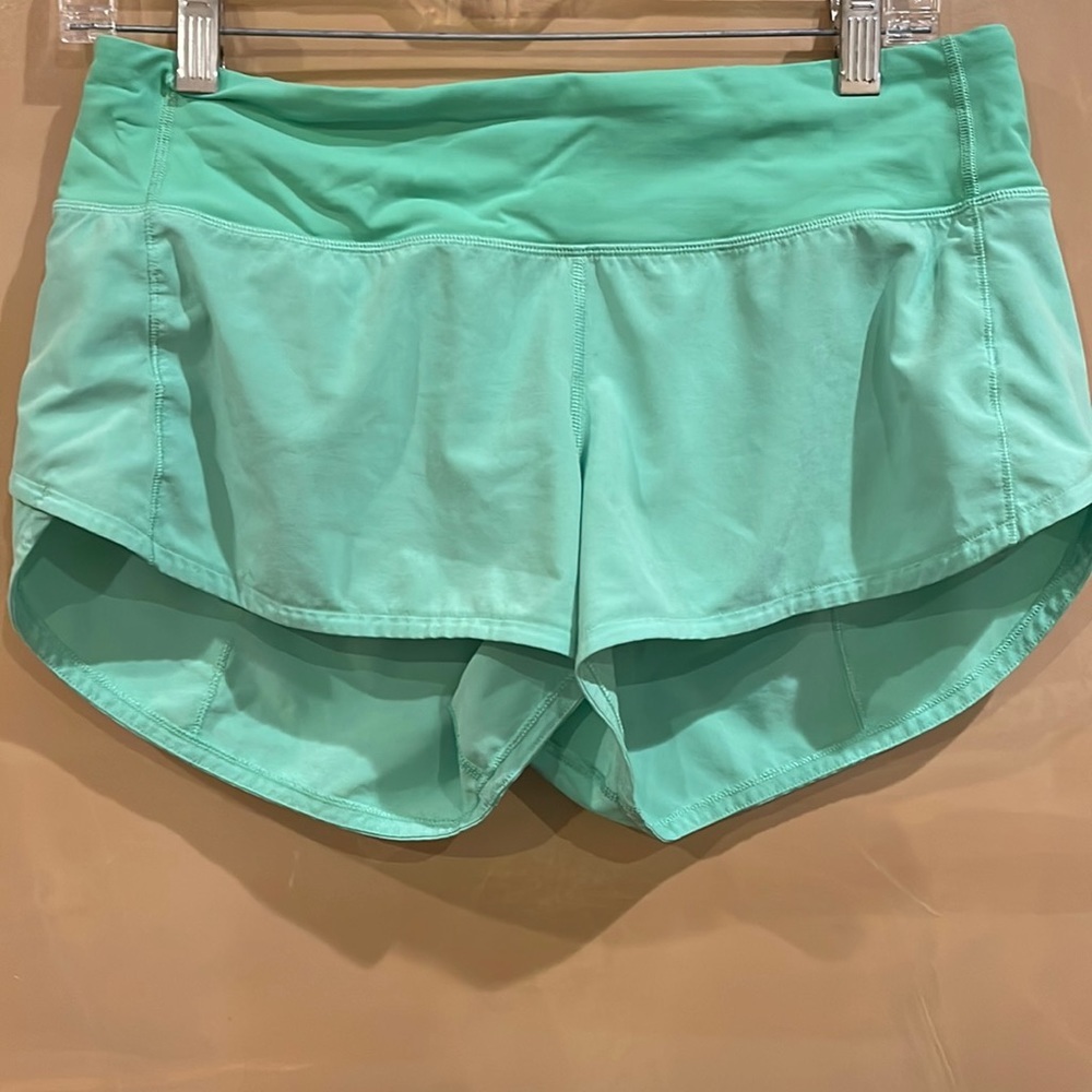 Lululemon Sz 6 green Sherbert shorts: